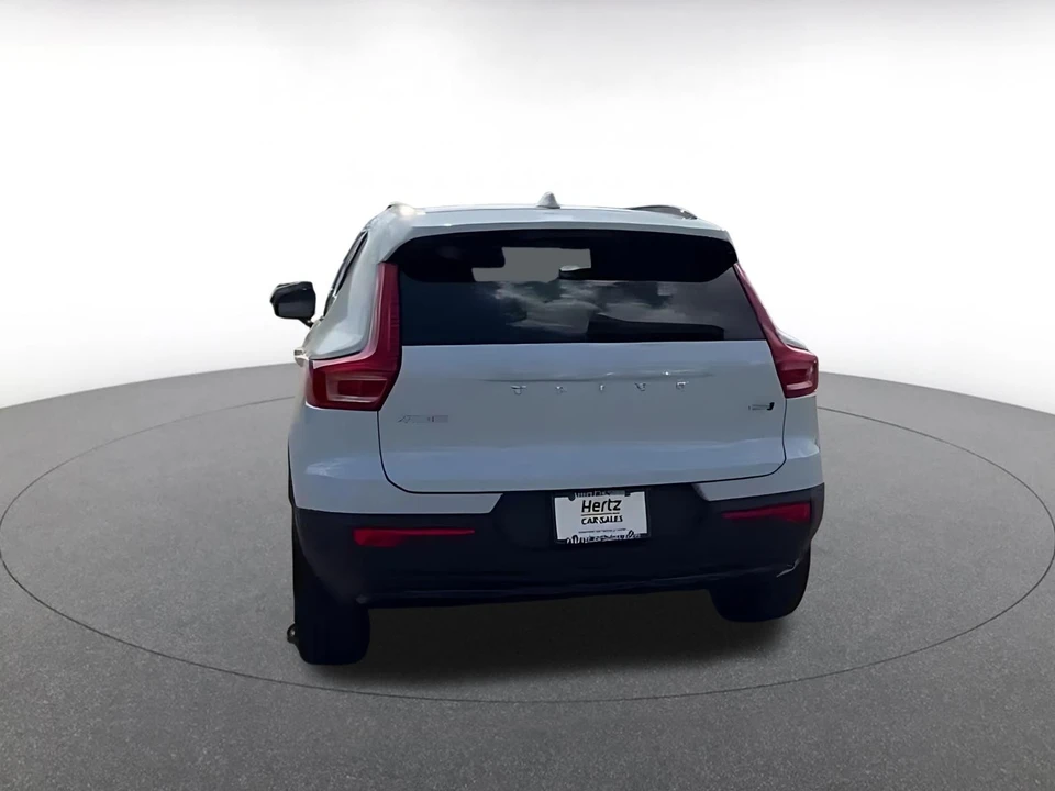 2024 Volvo XC40 - Image 12 of 31