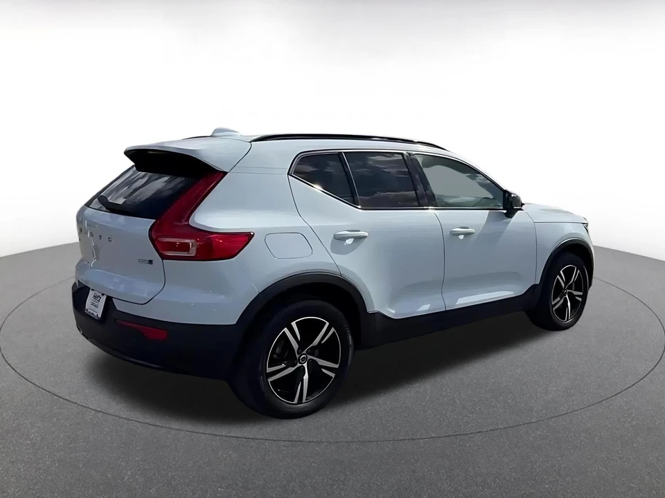 2024 Volvo XC40 - Image 13 of 31
