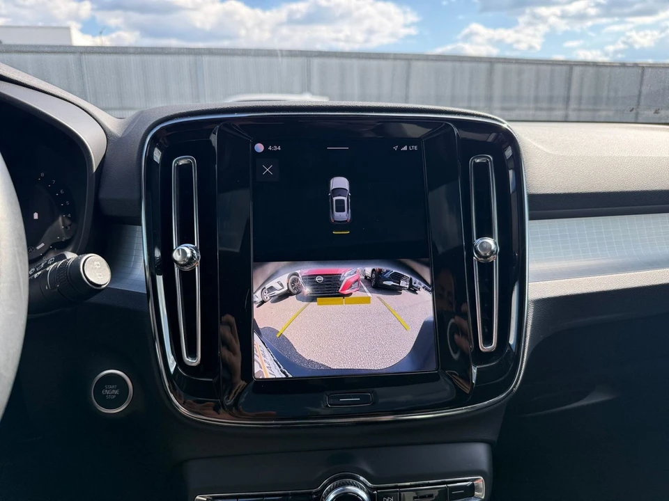 2024 Volvo XC40 - Image 23 of 31