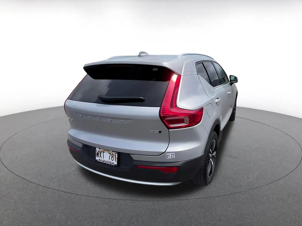2024 Volvo XC40 - Image 17 of 31