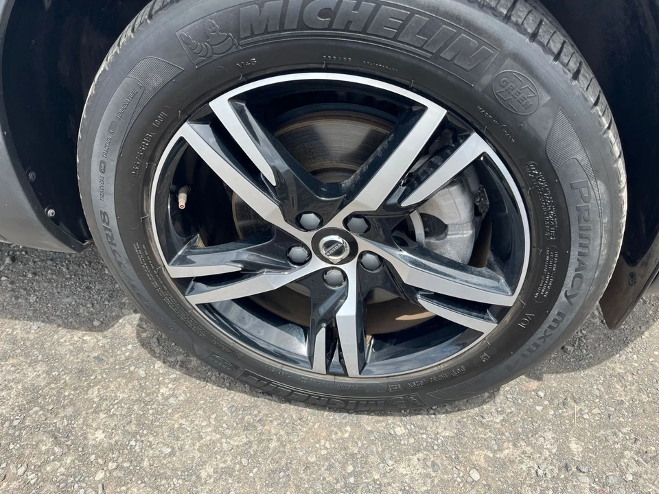 2024 Volvo XC40 - Image 26 of 31