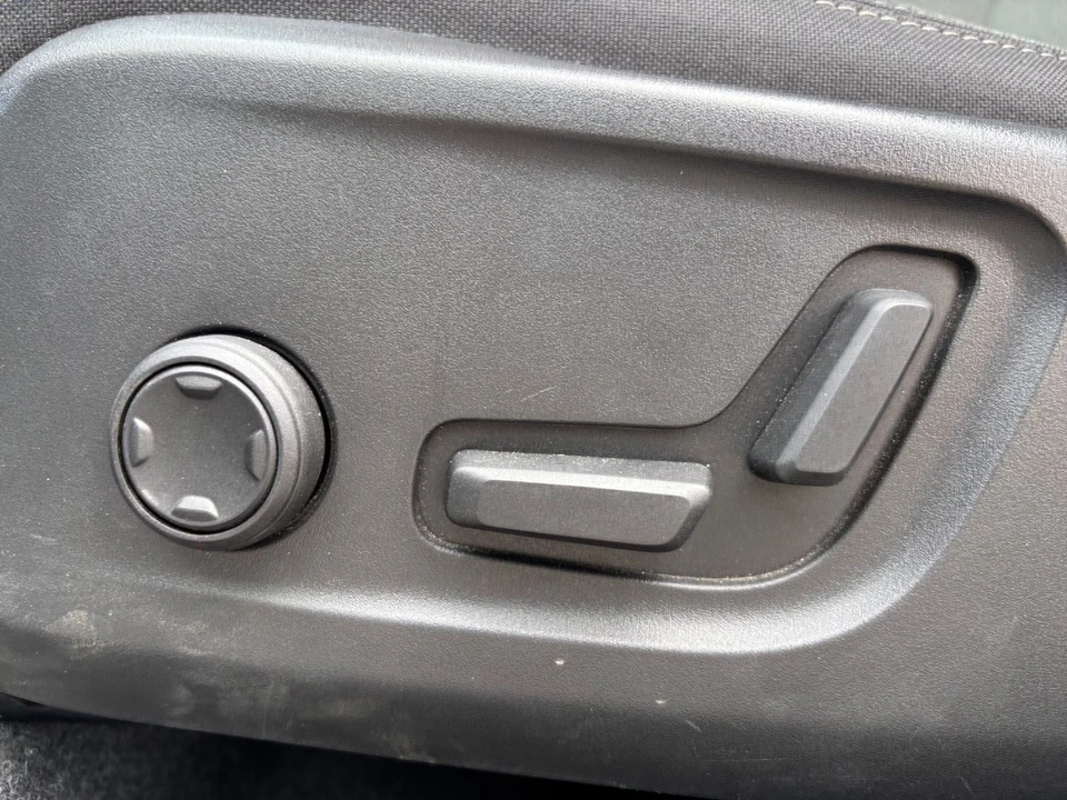 2024 Volvo XC40 - Image 24 of 31