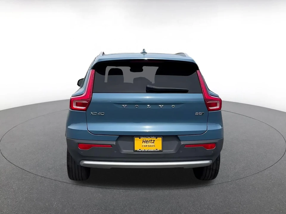 2024 Volvo XC40 - Image 14 of 31