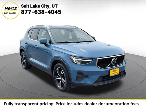 2024 Volvo XC40 Core