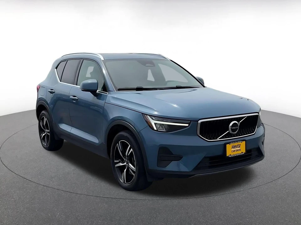 2024 Volvo XC40 - Image 3 of 31