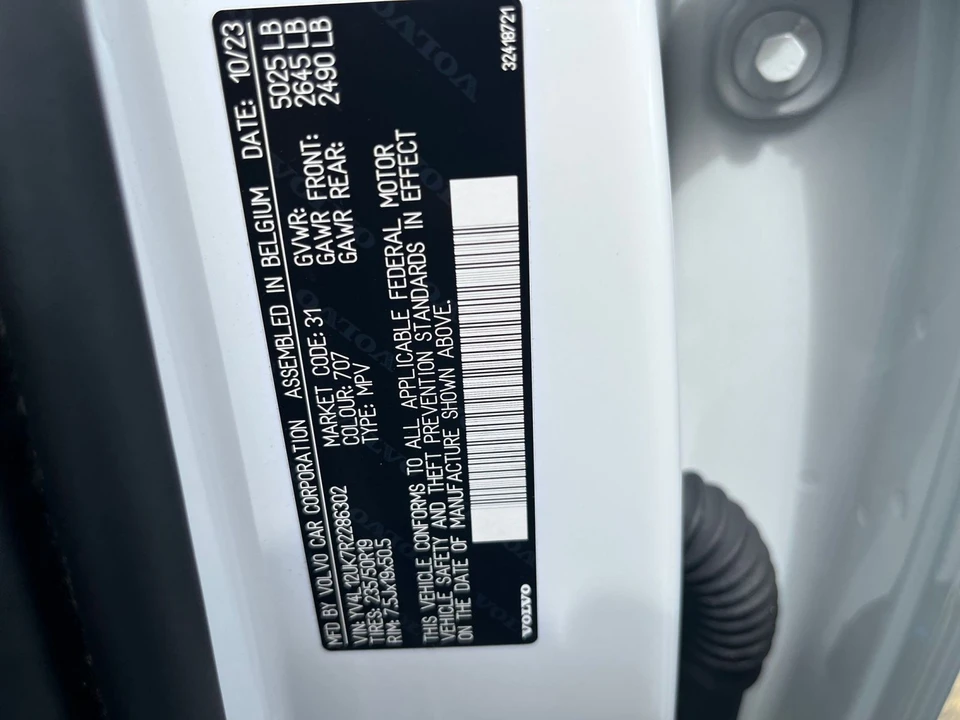 2024 Volvo XC40 - Image 27 of 31