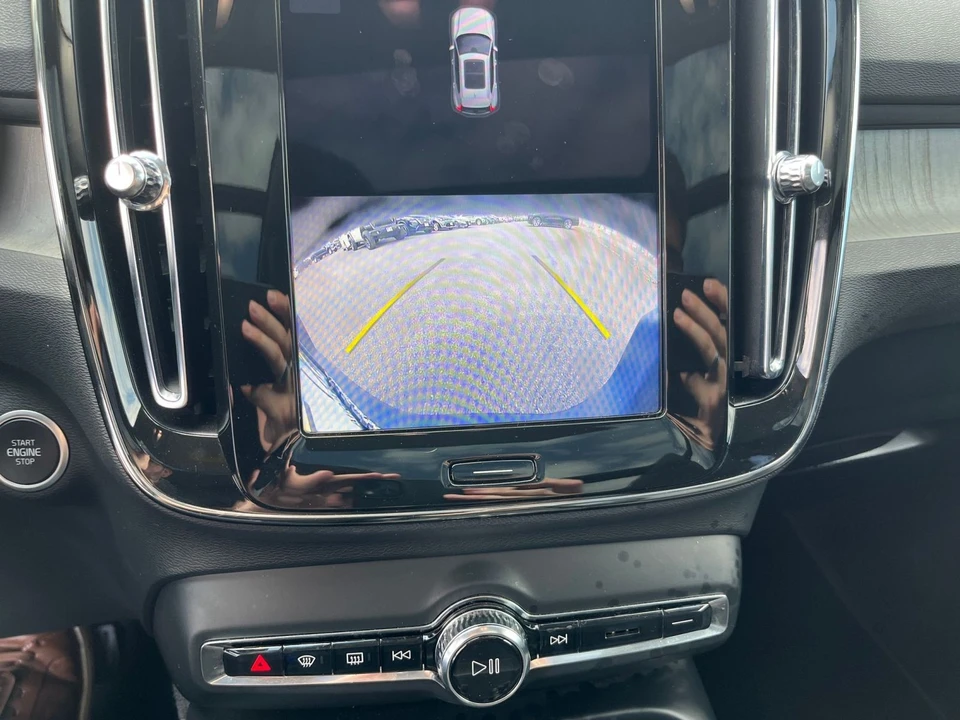 2024 Volvo XC40 - Image 26 of 31