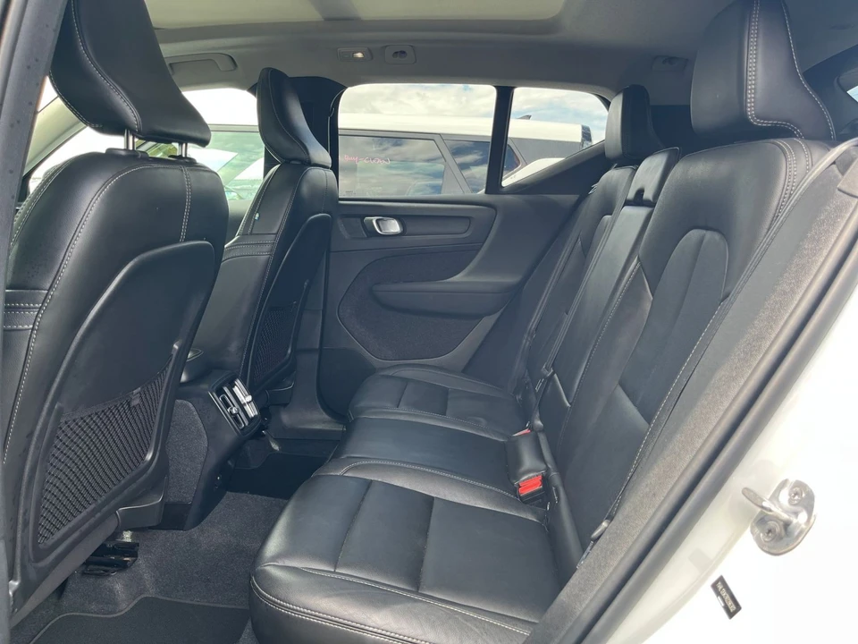 2024 Volvo XC40 - Image 23 of 31