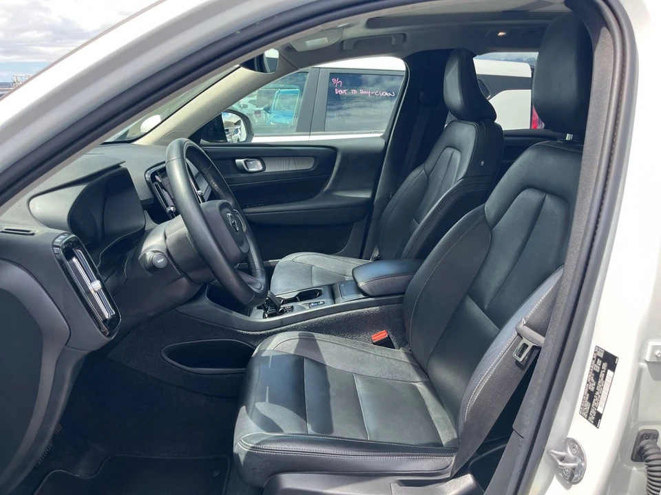 2024 Volvo XC40 - Image 29 of 31