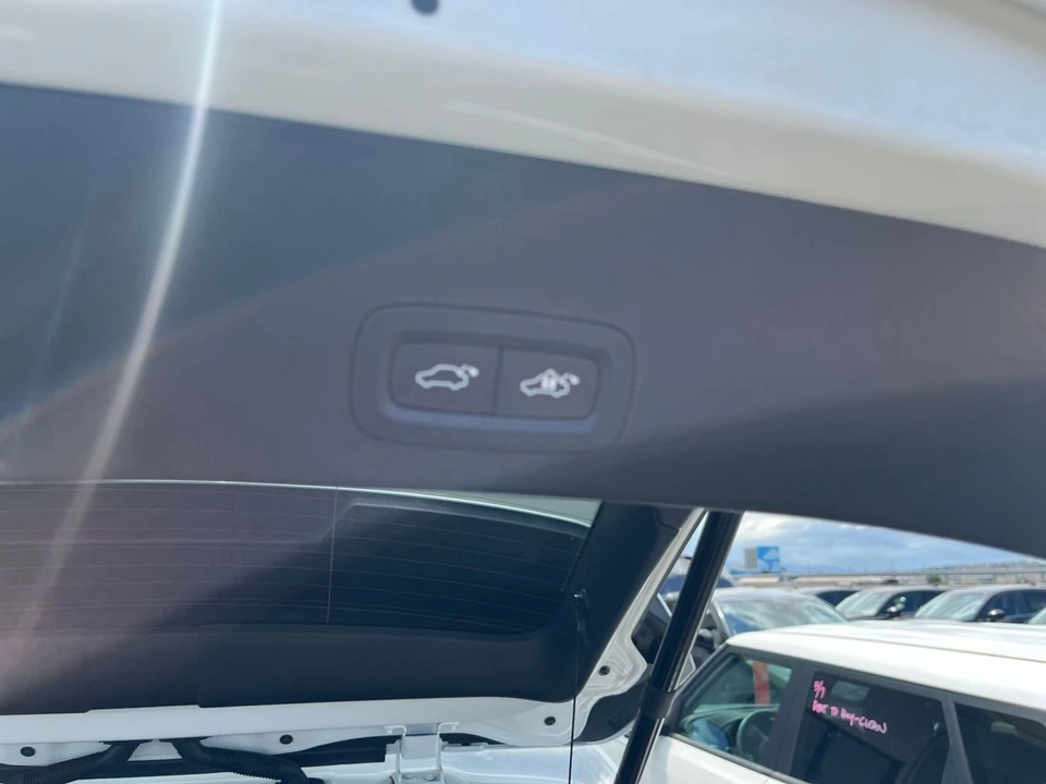 2024 Volvo XC40 - Image 24 of 31