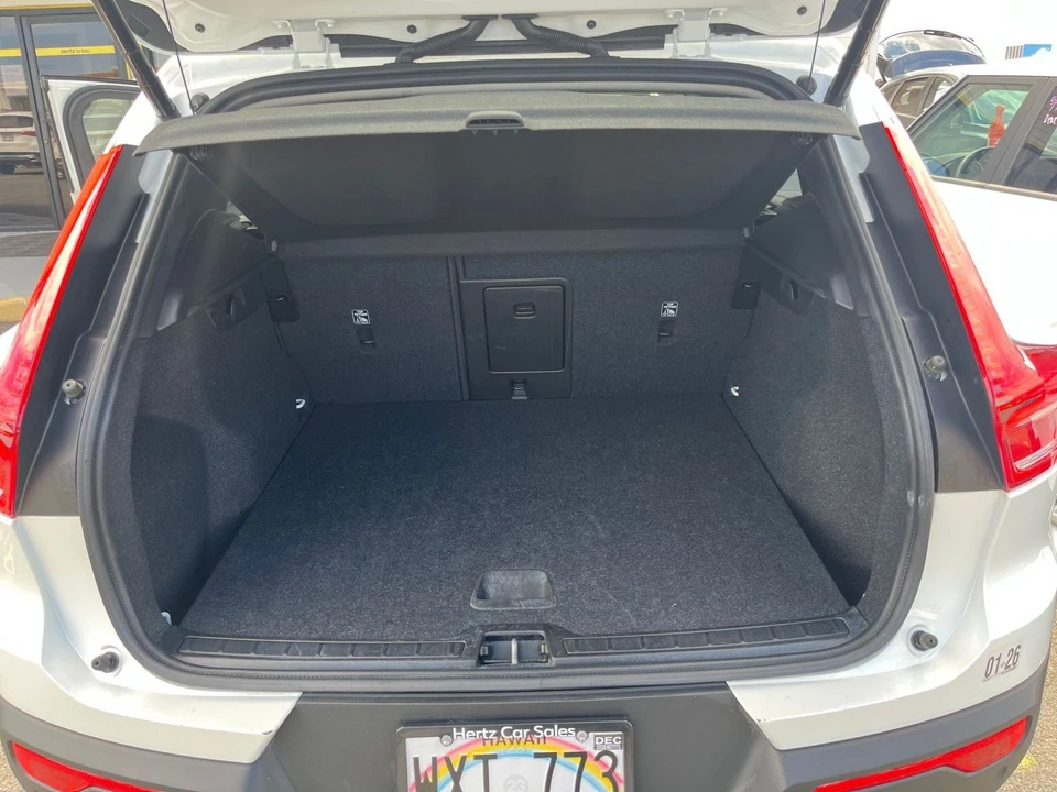 2024 Volvo XC40 - Image 29 of 31