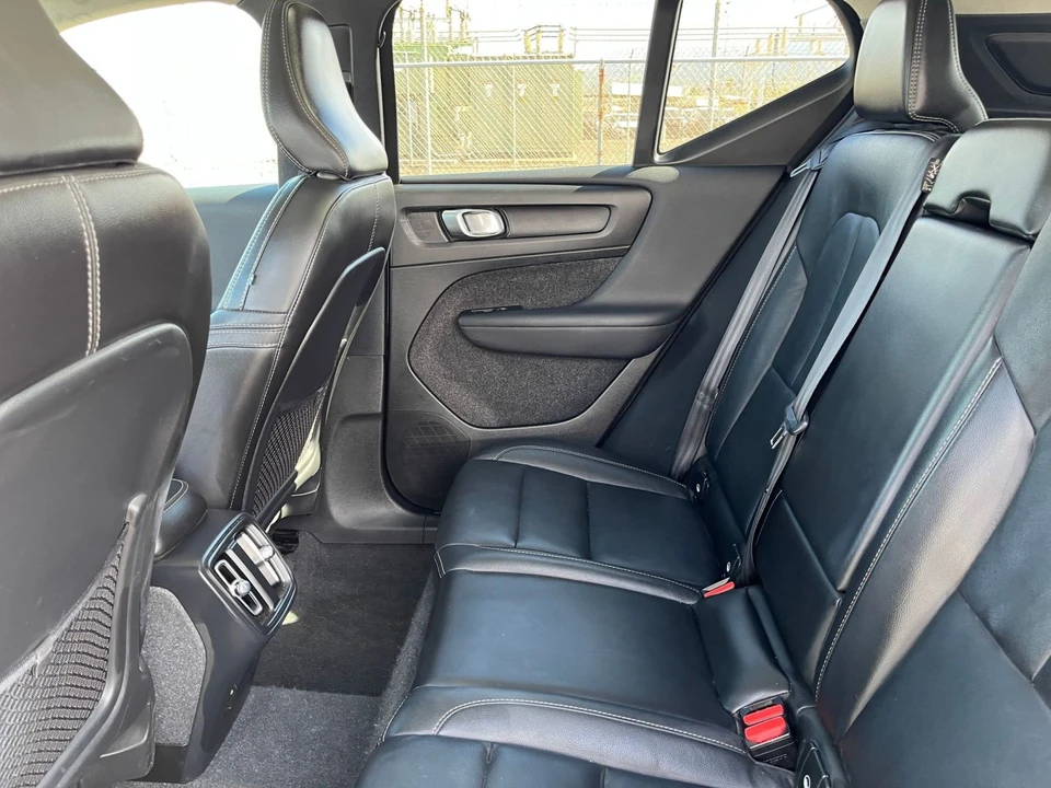 2024 Volvo XC40 - Image 31 of 31