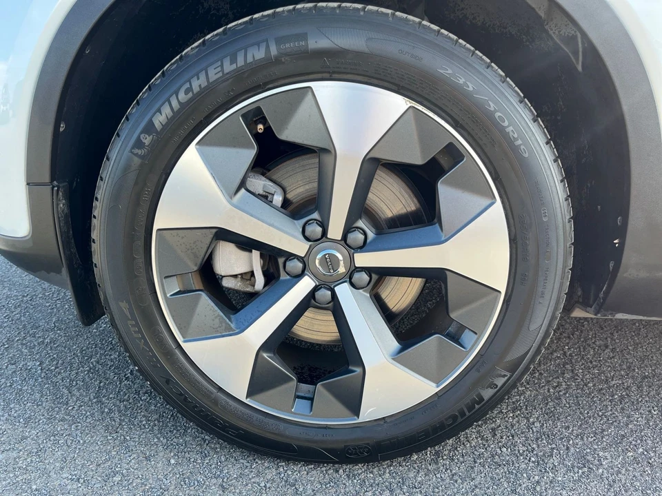 2024 Volvo XC40 - Image 30 of 31