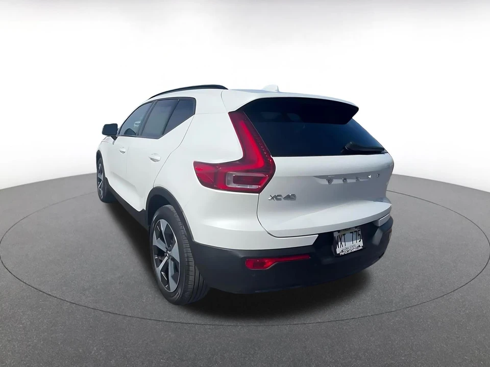 2024 Volvo XC40 - Image 11 of 31