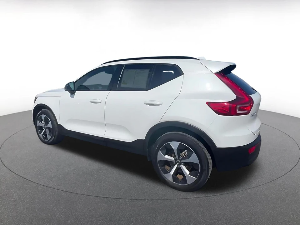 2024 Volvo XC40 - Image 12 of 31