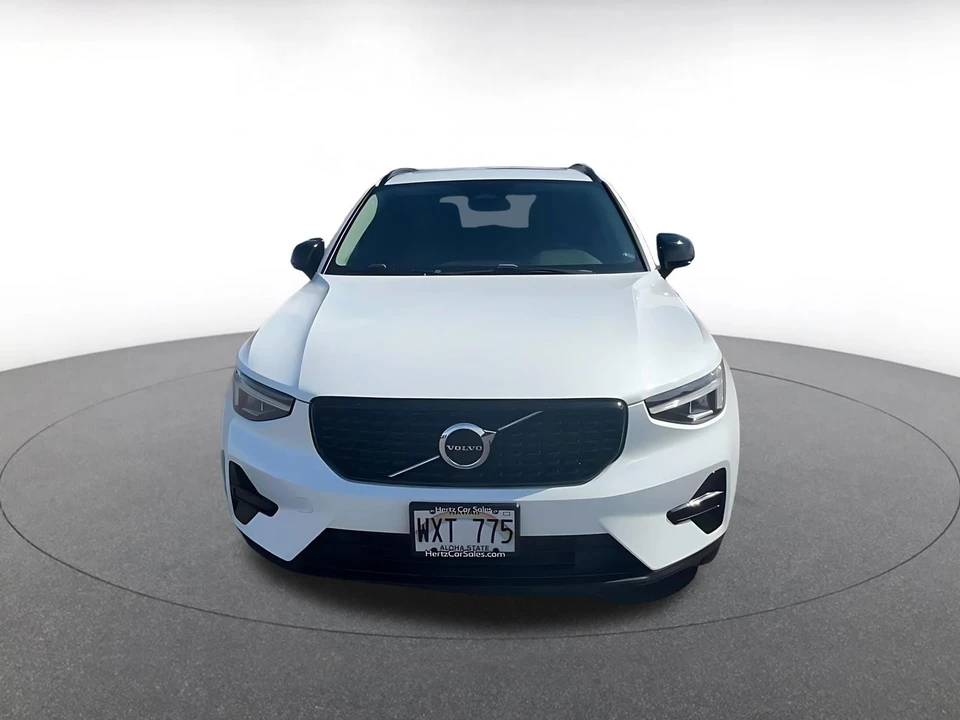 2024 Volvo XC40 - Image 4 of 31