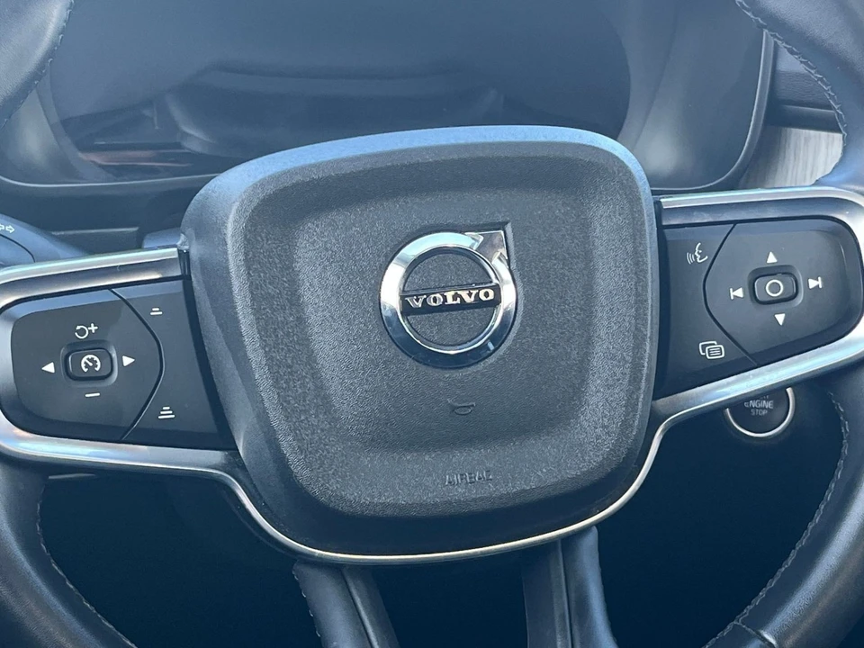 2024 Volvo XC40 - Image 28 of 31
