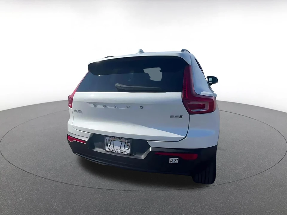 2024 Volvo XC40 - Image 13 of 31