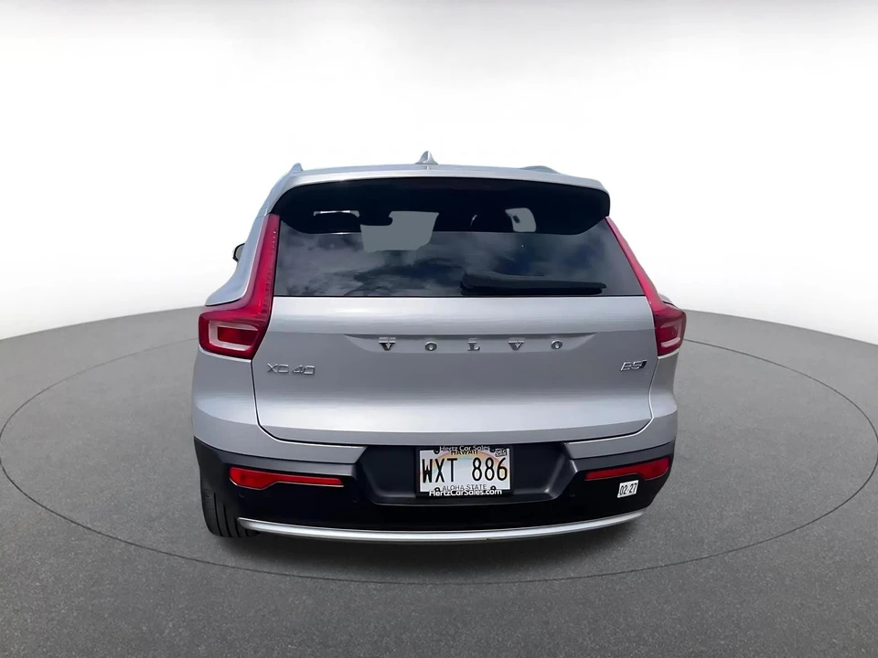 2024 Volvo XC40 - Image 14 of 31