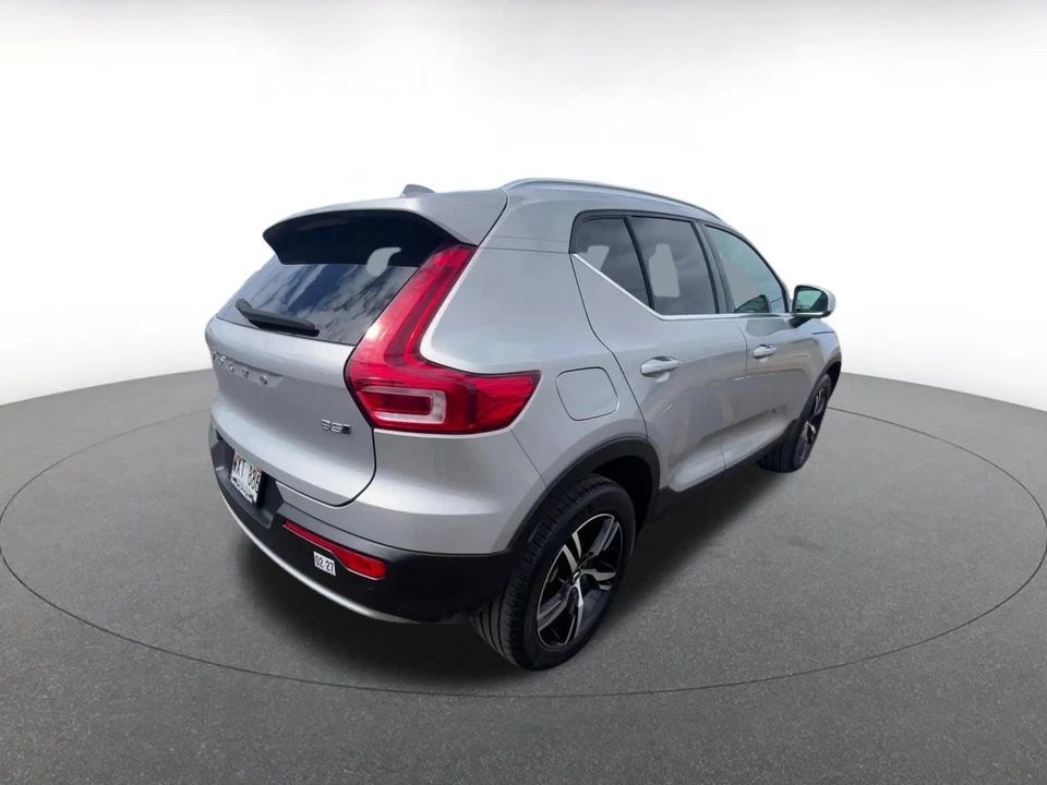 2024 Volvo XC40 - Image 14 of 31