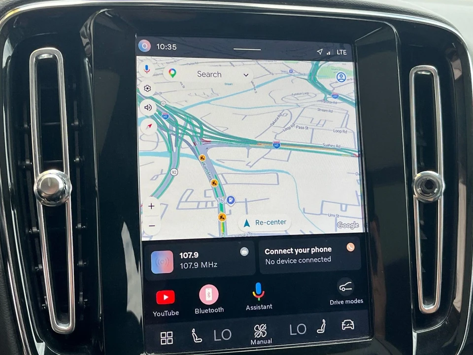 2024 Volvo XC40 - Image 21 of 31
