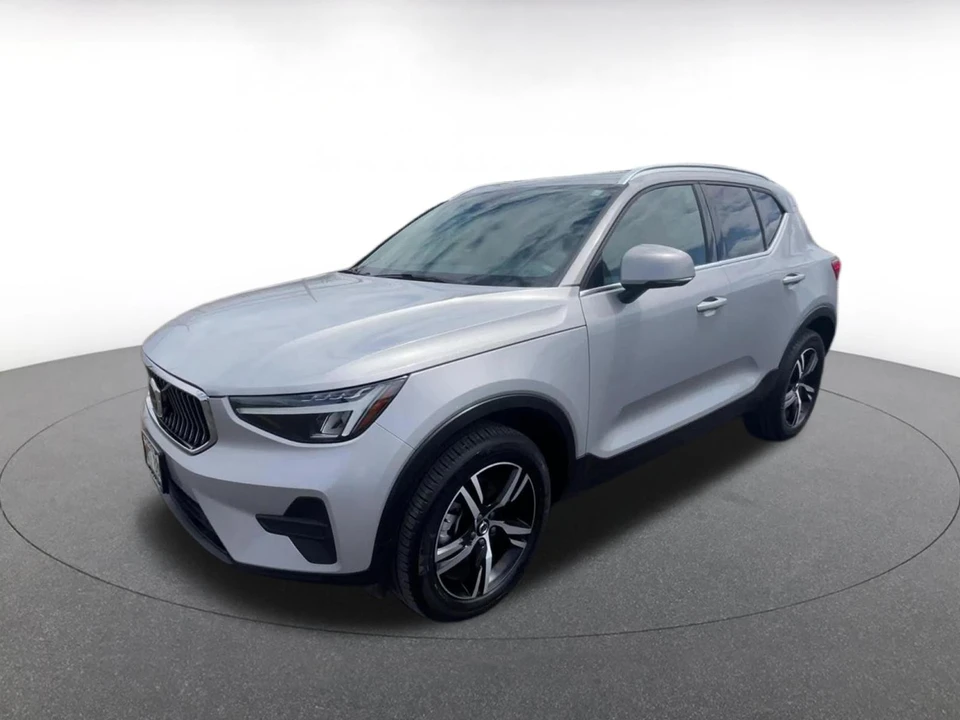 2024 Volvo XC40 - Image 8 of 31