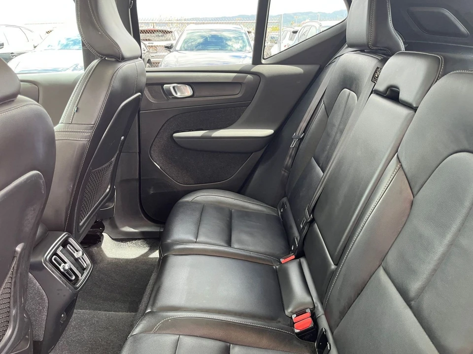 2024 Volvo XC40 - Image 26 of 31