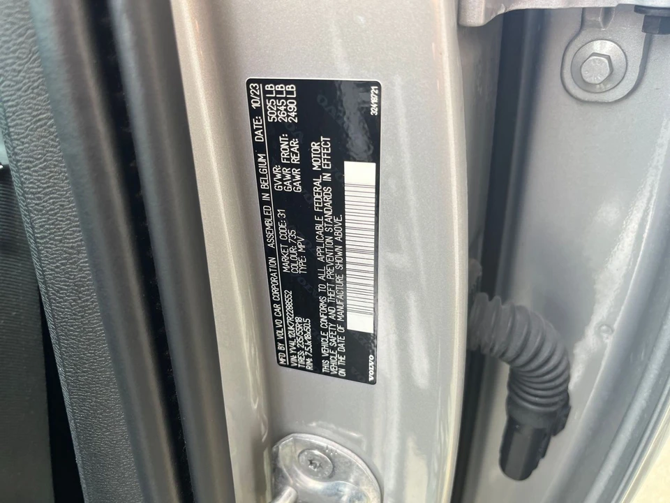 2024 Volvo XC40 - Image 29 of 31