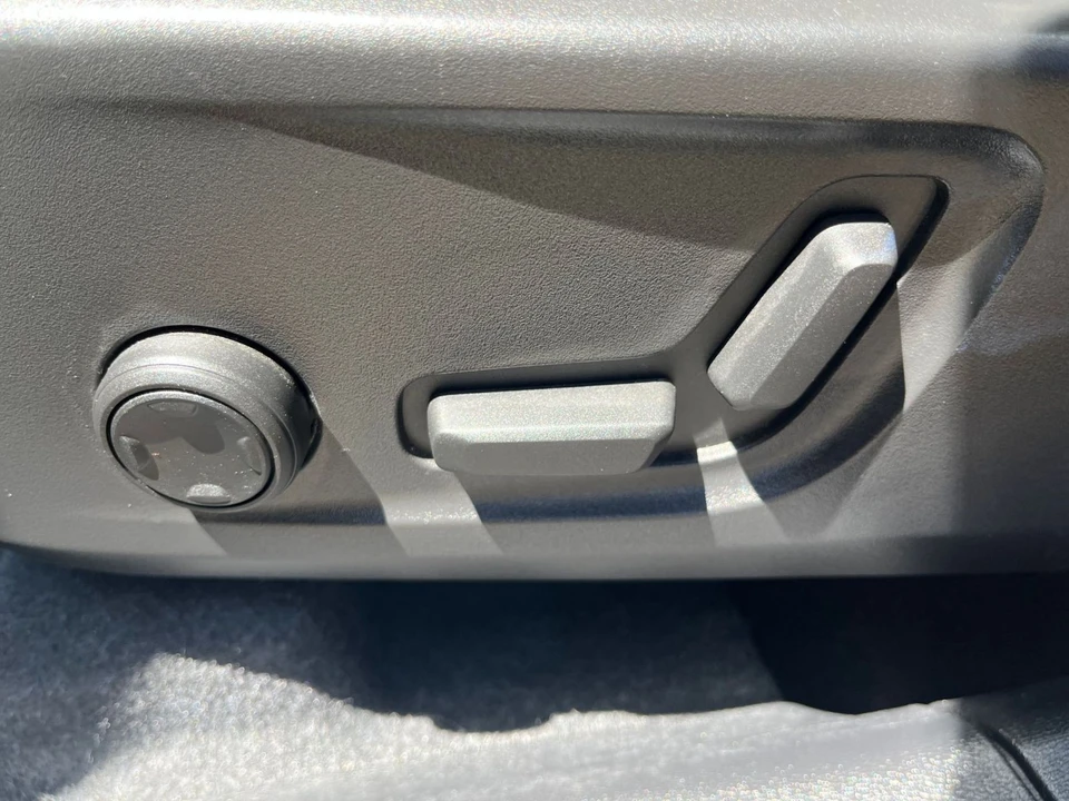 2024 Volvo XC40 - Image 20 of 31