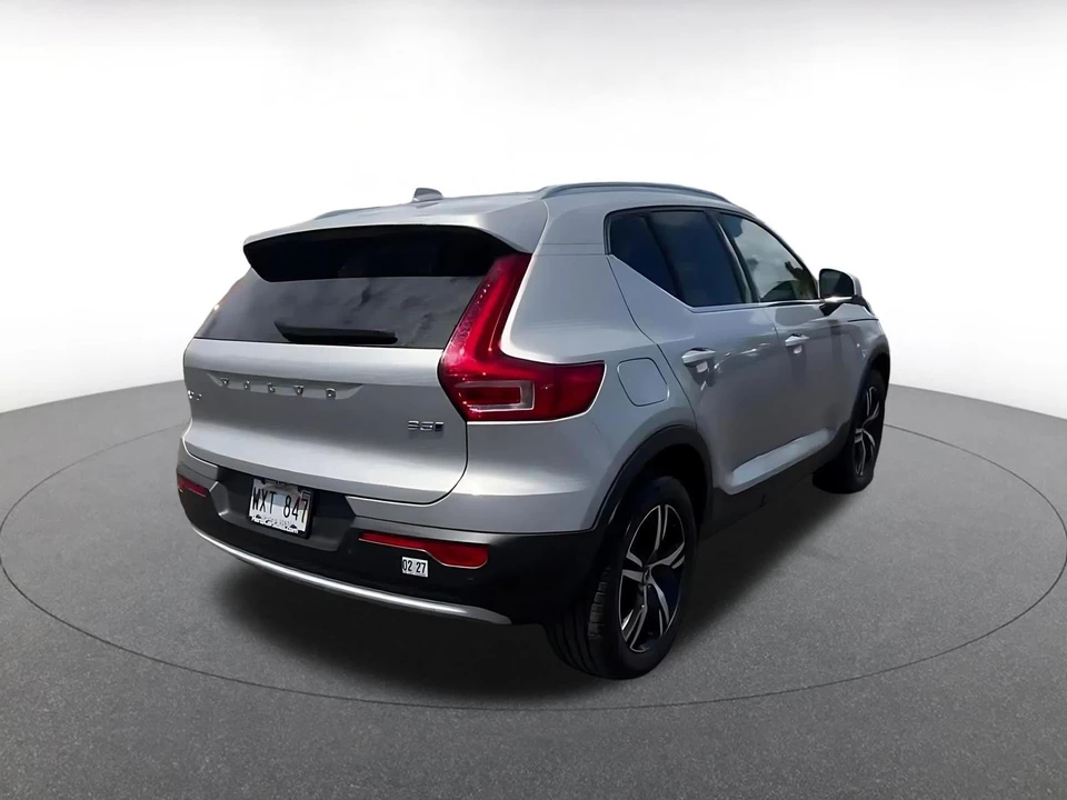 2024 Volvo XC40 - Image 14 of 31