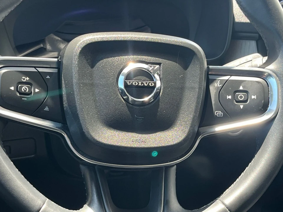 2024 Volvo XC40 - Image 27 of 31