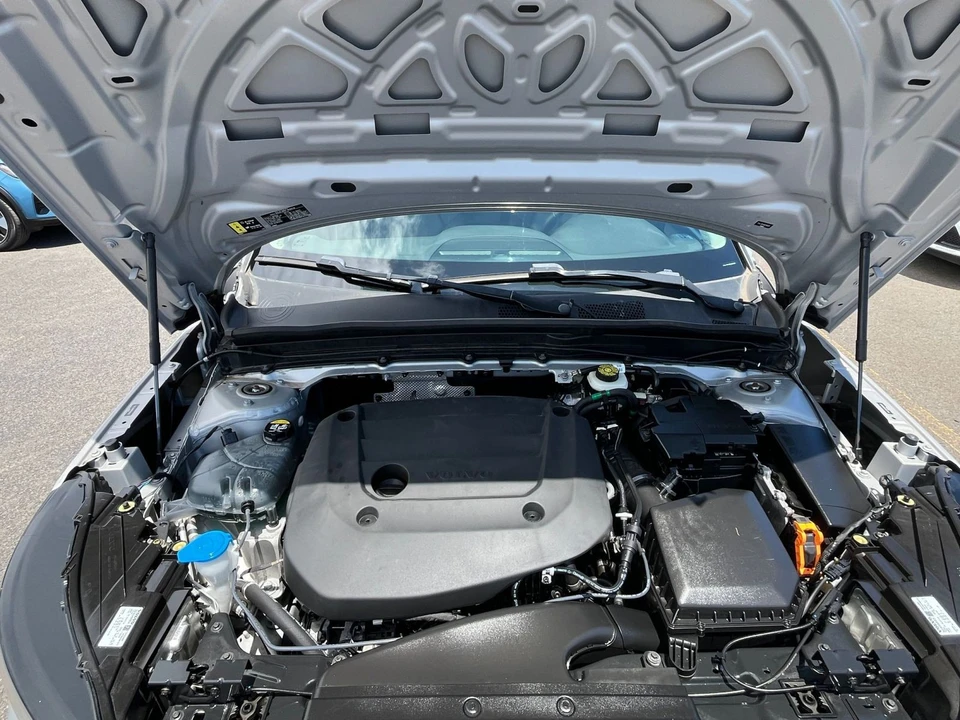 2024 Volvo XC40 - Image 31 of 31