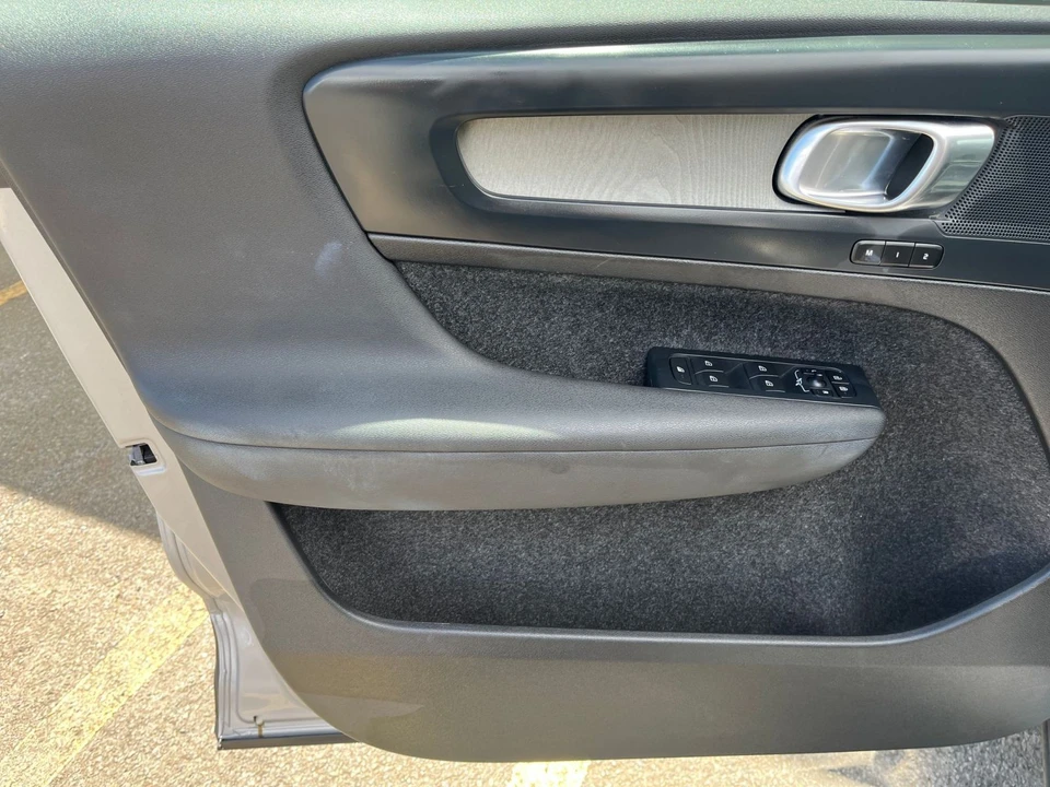 2024 Volvo XC40 - Image 20 of 31