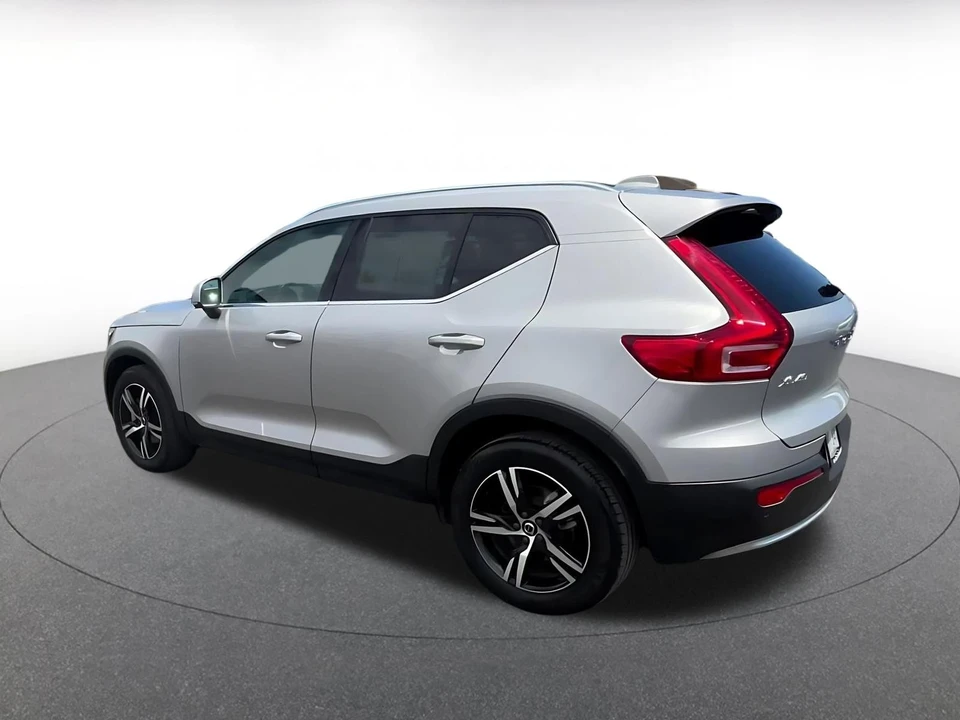 2024 Volvo XC40 - Image 9 of 31