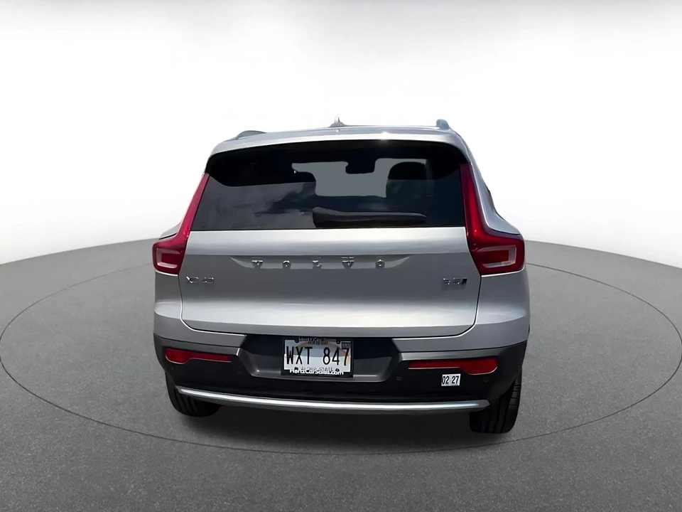 2024 Volvo XC40 - Image 14 of 31