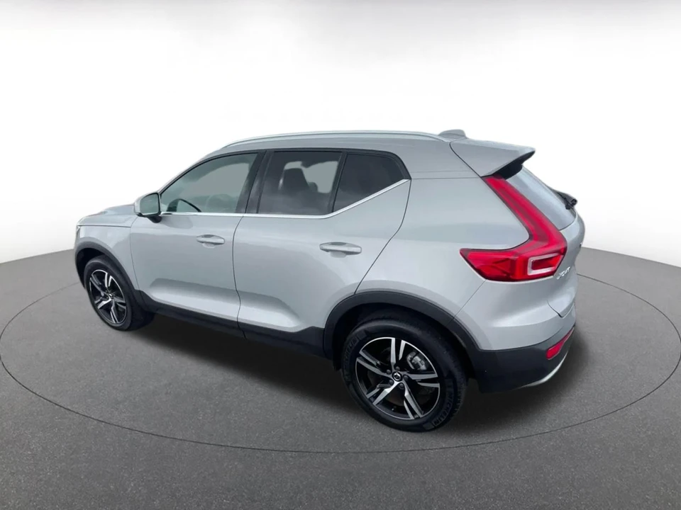 2024 Volvo XC40 - Image 12 of 31