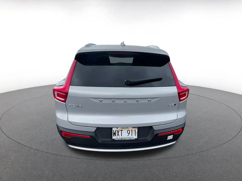 2024 Volvo XC40 - Image 14 of 31