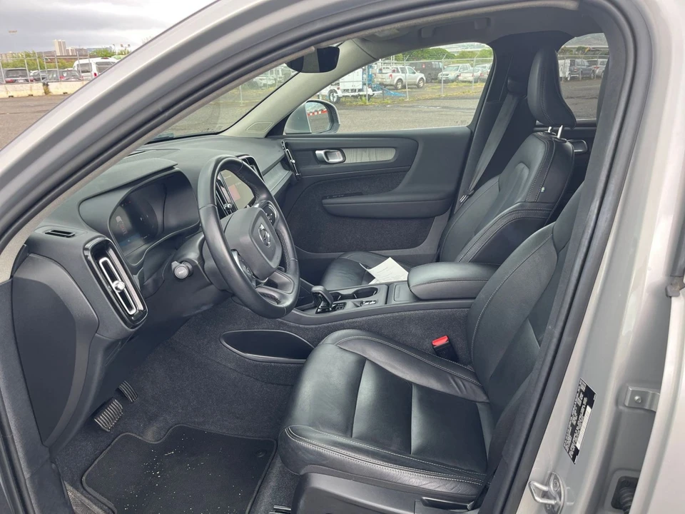 2024 Volvo XC40 - Image 24 of 31