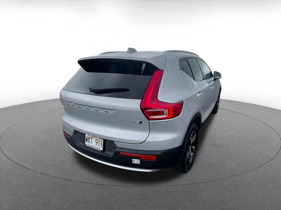 2024 Volvo XC40 - Image 17 of 31