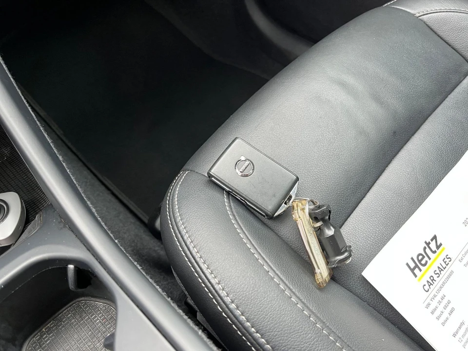 2024 Volvo XC40 - Image 20 of 31