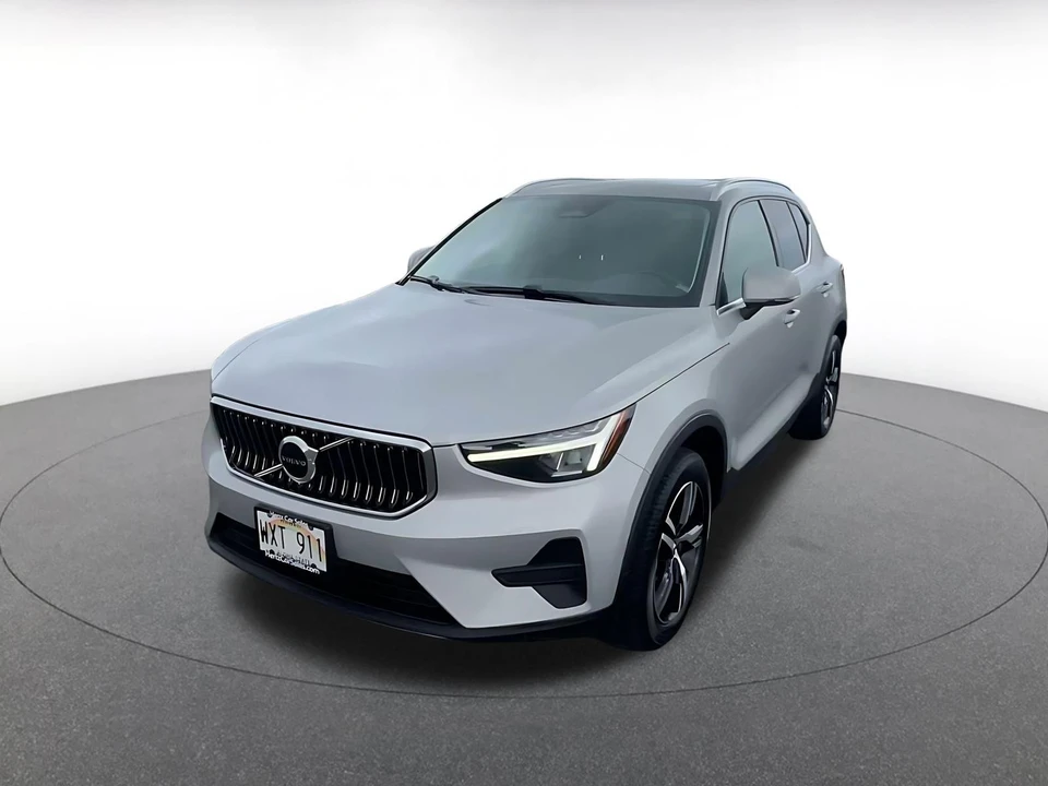 2024 Volvo XC40 - Image 8 of 31