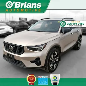 2024 Volvo XC40 Plus Dark Theme