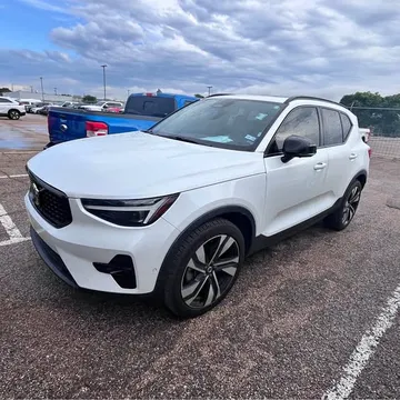 2024 Volvo XC40