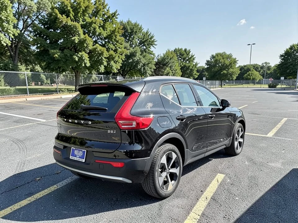 2024 Volvo XC40 - Image 4 of 8