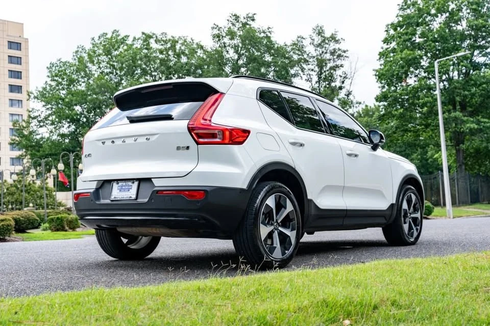 2024 Volvo XC40 - Image 5 of 6