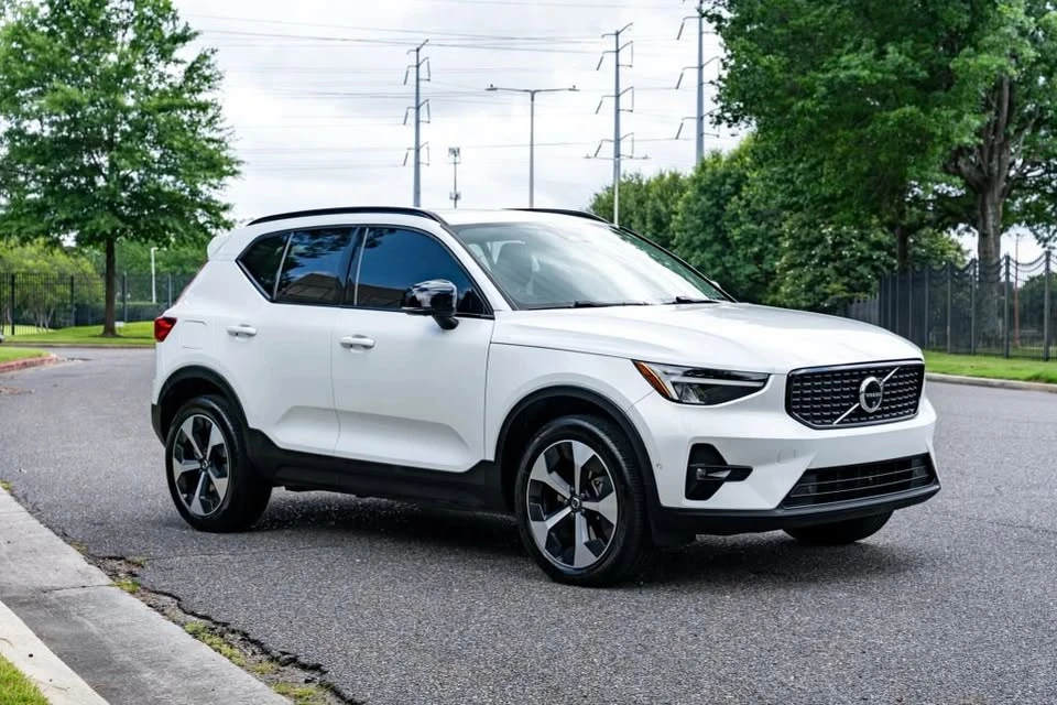 2024 Volvo XC40 - Image 4 of 6