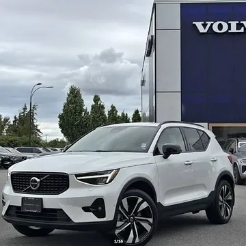 2024 Volvo XC40 Plus