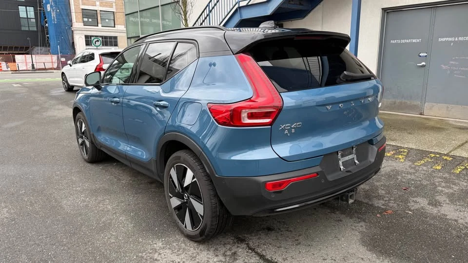 2024 Volvo XC40 - Image 4 of 17