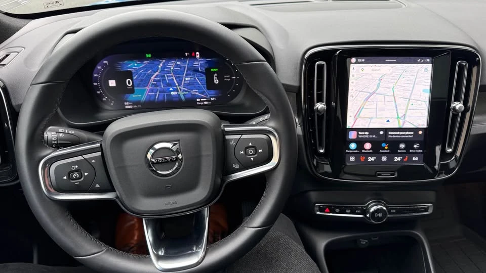2024 Volvo XC40 - Image 13 of 17