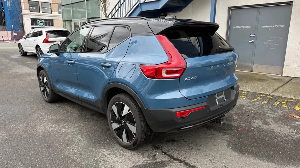 2024 Volvo XC40 - Image 5 of 17